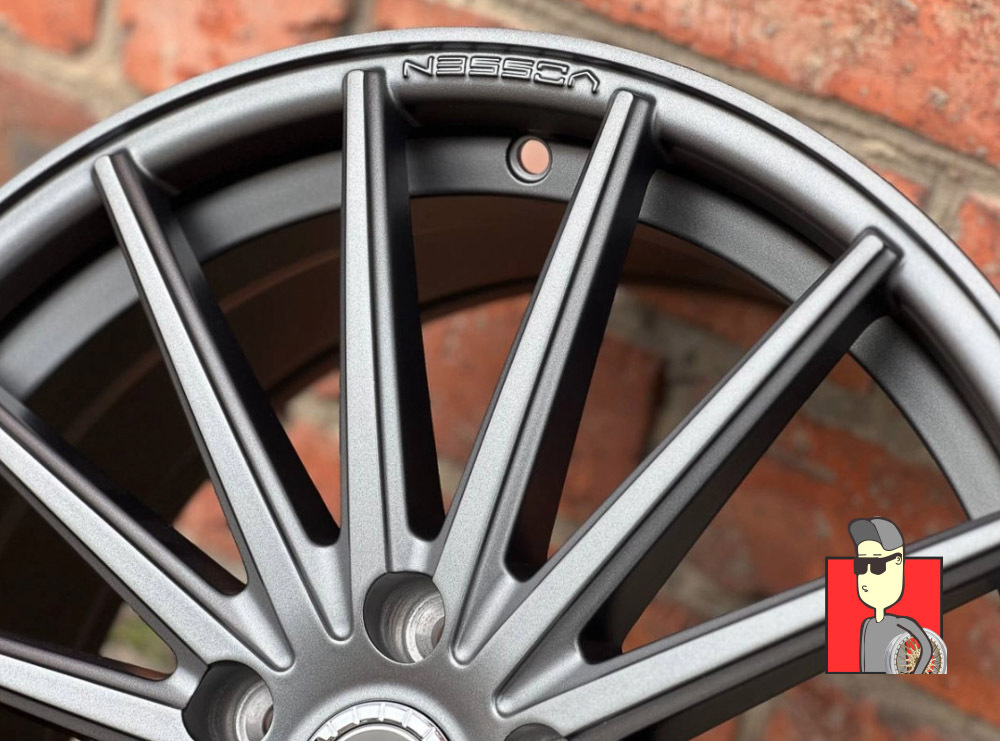 Комплект дисков Vossen VFS2 8246 18x8 et35 5x108