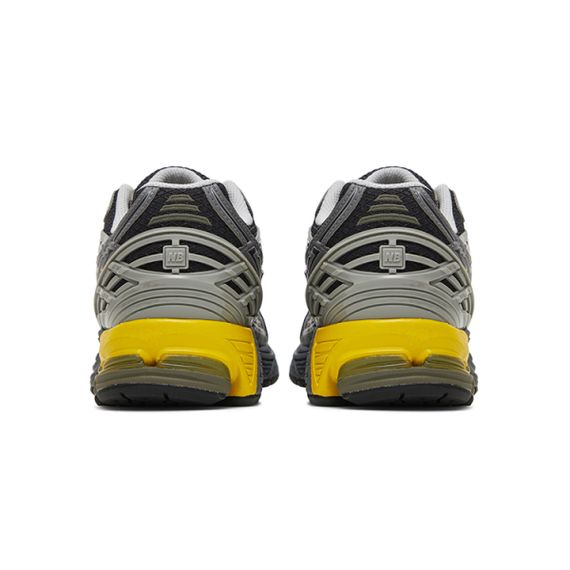 New Balance 1906U Беговые кроссовки Низкие Черно-серый цвет Унисекс