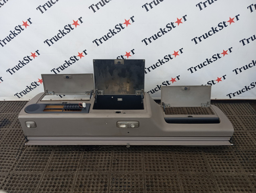 Консоль кабины верхняя