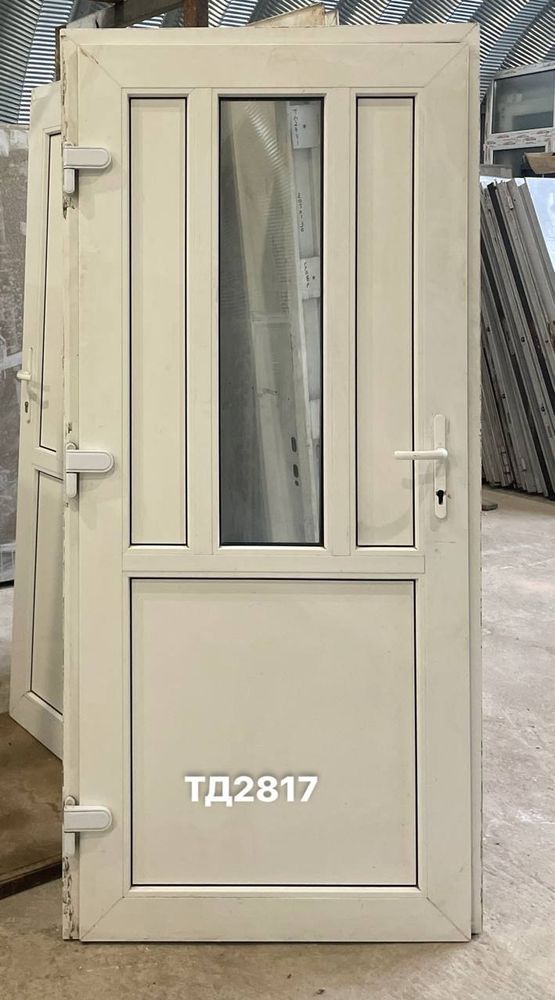 Дверь Пластиковая Б/У Входная 206(в) х 95(ш)