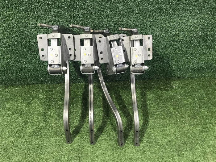 Петля крышки багажника левая VW Polo Sedan (2010-2020)