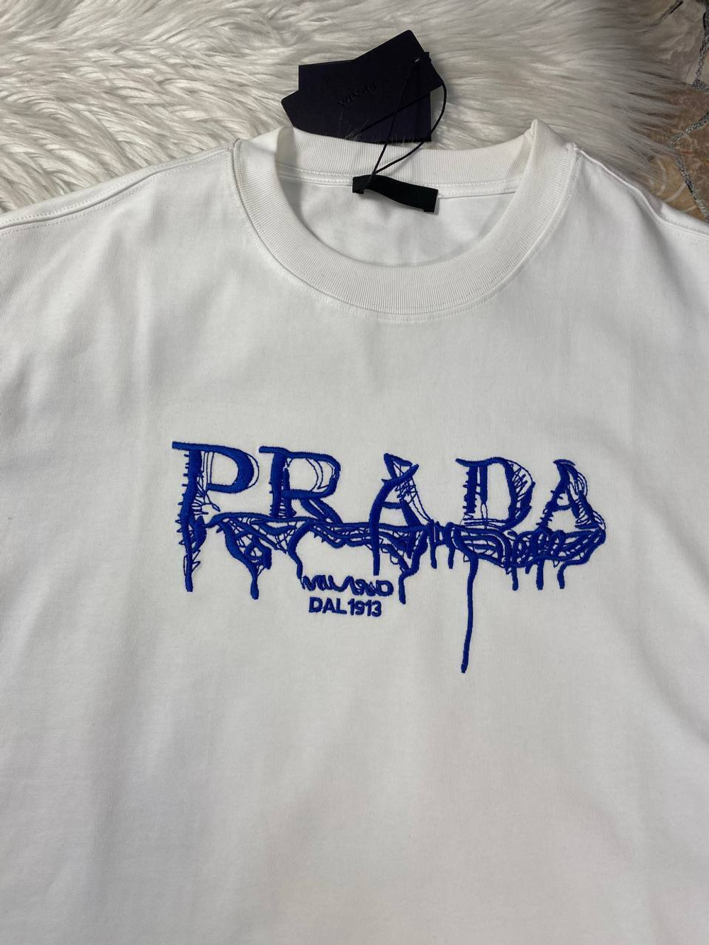 Футболка Prada
