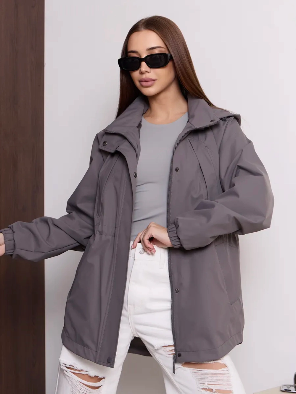 Ветровка с капюшоном удлиненная