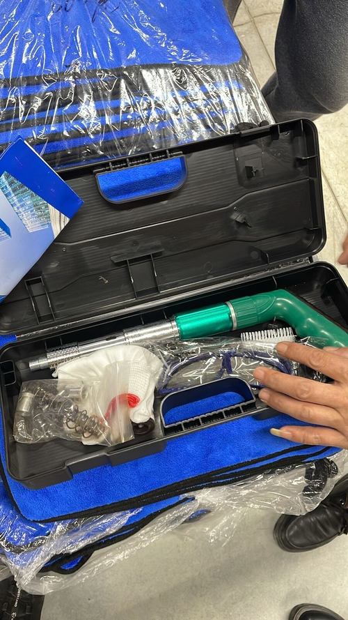 Пневматический гвоздезабивной пистолет с кейсом