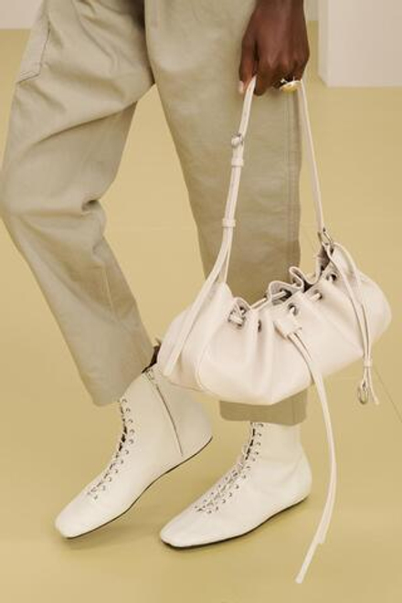 ZARA УДЛИНЕННАЯ КОЖАНАЯ СУМКА С РЕГУЛИРУЕМЫМ ПЛЕЧЕВЫМ РЕМНЕМ, БЕЛЫЙ