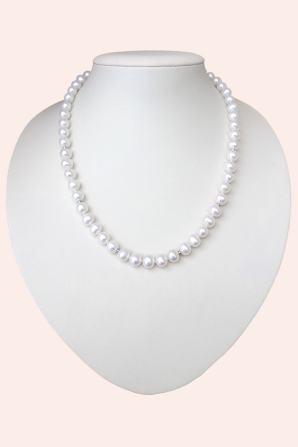 Ожерелье из белого пресноводного жемчуга