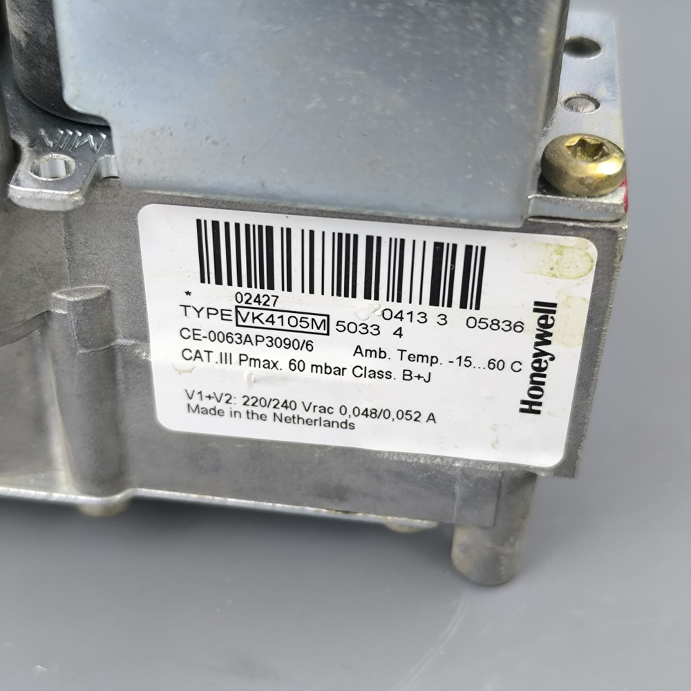 Б/У Газовый клапан Honeywell VK4105M 5033 для котлов BAXI арт. 5665220