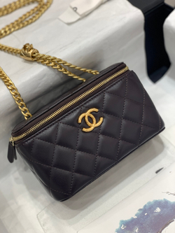 Chane1 Vanity with Chain 17 cm