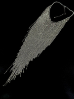 Колье водопад из тонких длинных нитей, оттенок серебро. Сталь.