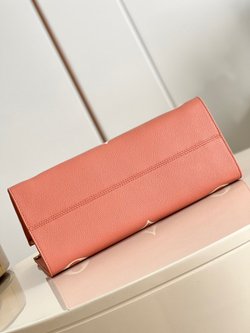 Louis Vuitton Onthego MM