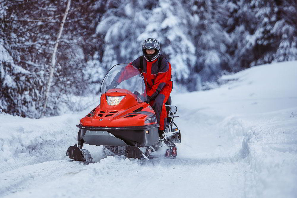 Снегоход РУССКАЯ МЕХАНИКА Тайга Варяг 550V