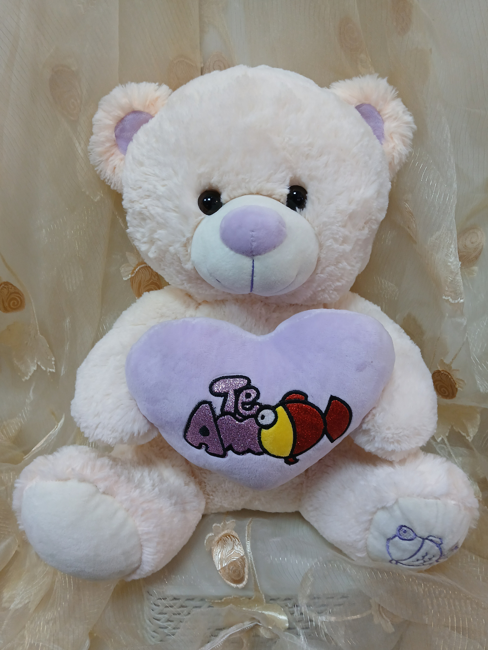 Медведь бежевый с сердцем, 40 см