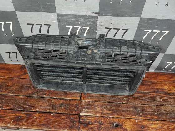 Жалюзи радиатора Genesis GV70 20-нв Б/У Оригинал 86950AR000