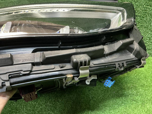 Фара правая Mercedes S W223 (20-нв) Digital Light