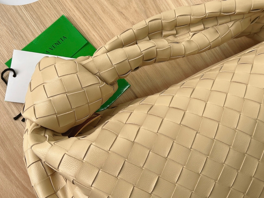 Bottega Veneta Teen Jodie 36 cm