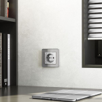 Розетка с заземлением и шторками (hammer серебряный)