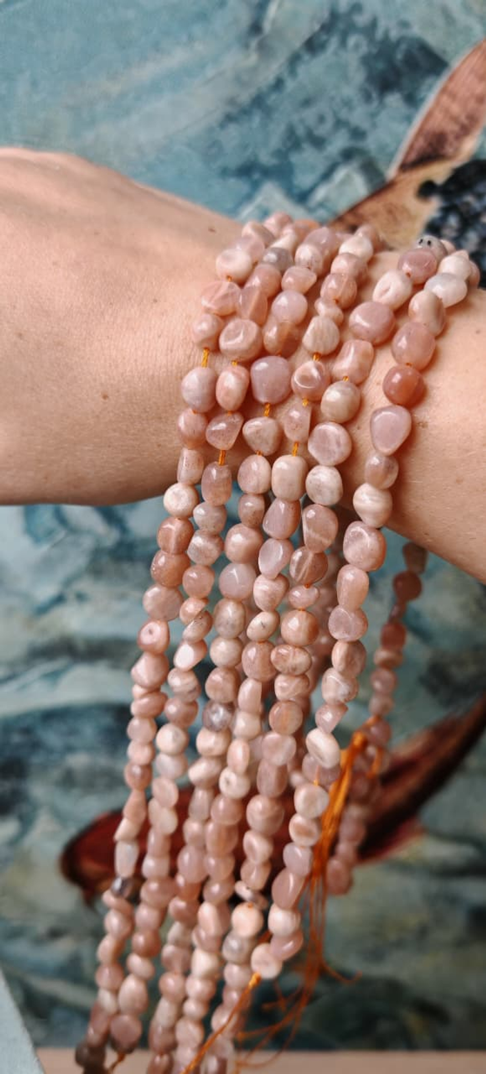 22126 Солнечный камень галтовка 6-9см, нить 38см