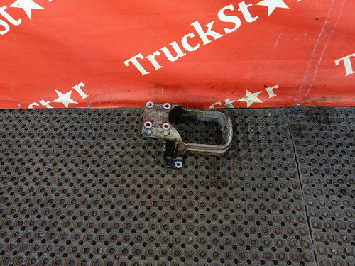 Кронштейн кабины задний