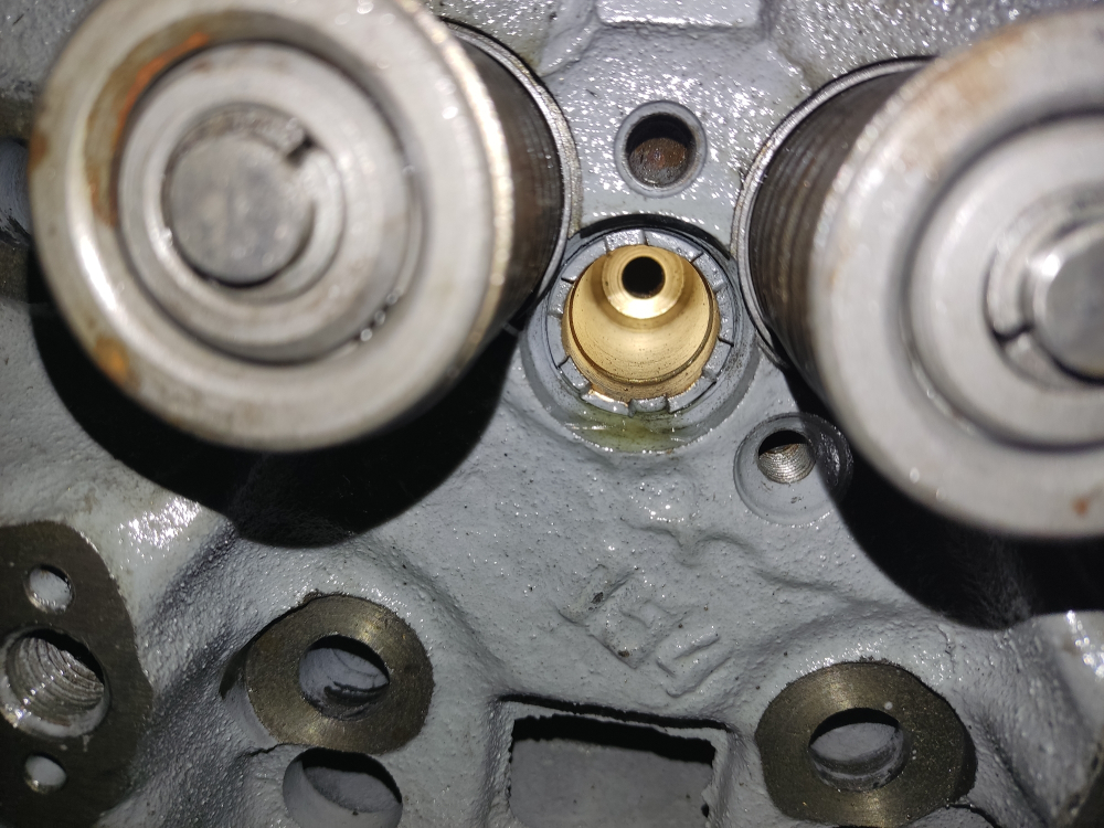 Головка блока цилиндров в сб. с клапанами 238Д-1003009