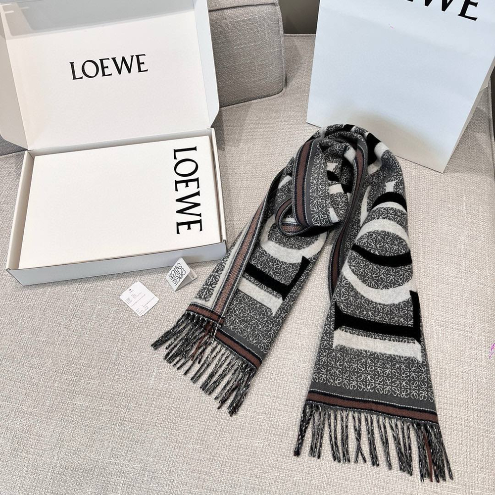 Шарф Loewe
