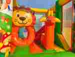 Коммерческий надувной батут «Мини джунгли» с горкой, 4*3,5*2,6 м.