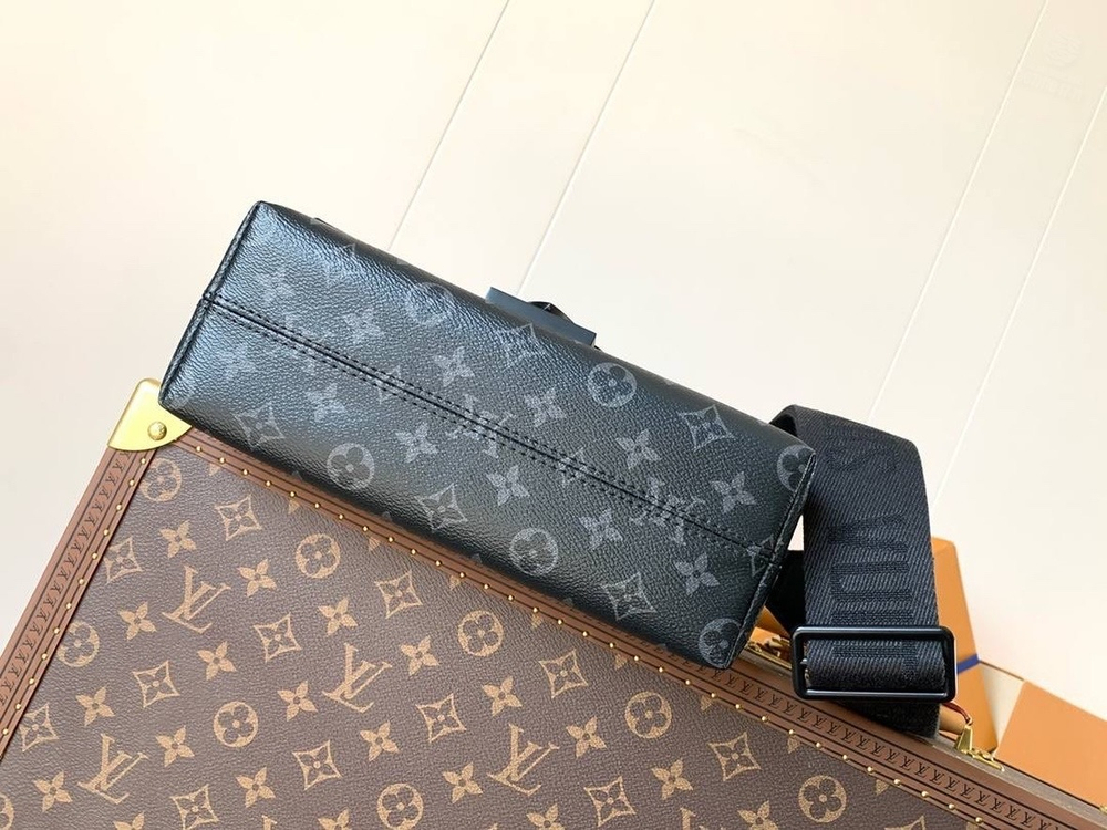 Сумка через плечо Louis Vuitton S-Cape