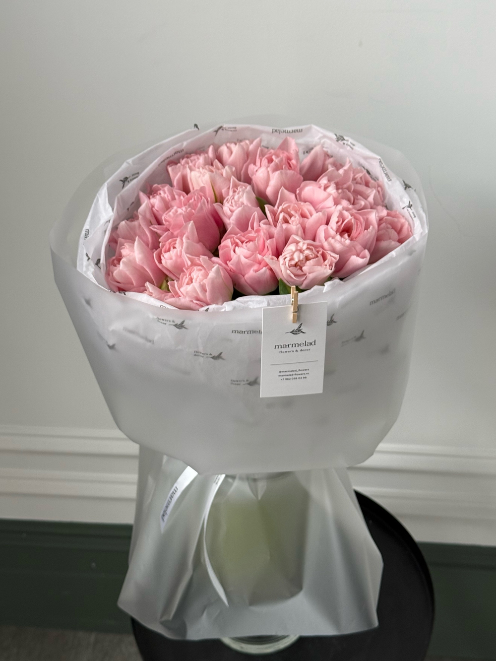 Букет из 21 нежно-розовых пионовидных тюльпанов