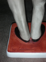 Статуэтка. Фарфор. Врач со шприцом. Goebel. Германия