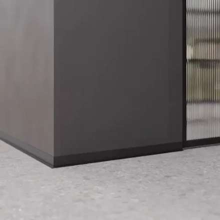 Алюминиевый плинтус AL FIT 40