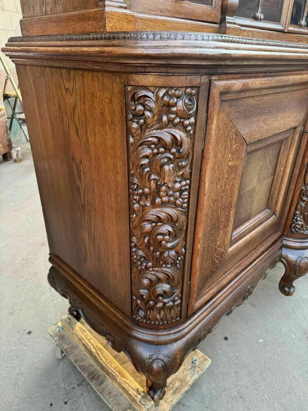 Старинный редкий буфет