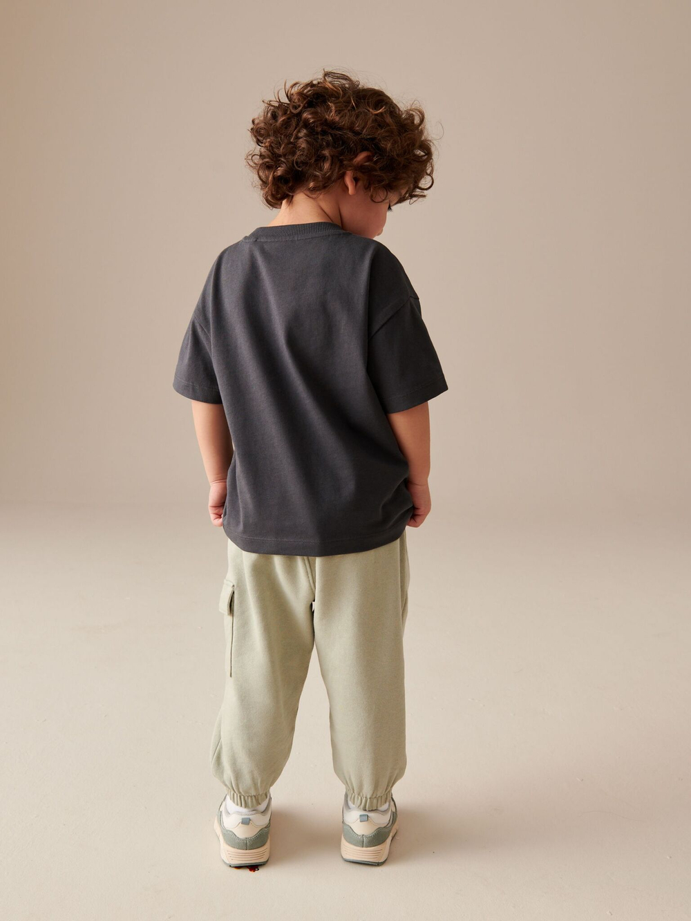 Футболка и брюки карго в комплекте для мальяика Next 586-239, Темно-серый, Хаки