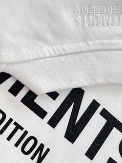 Футболка Vetements