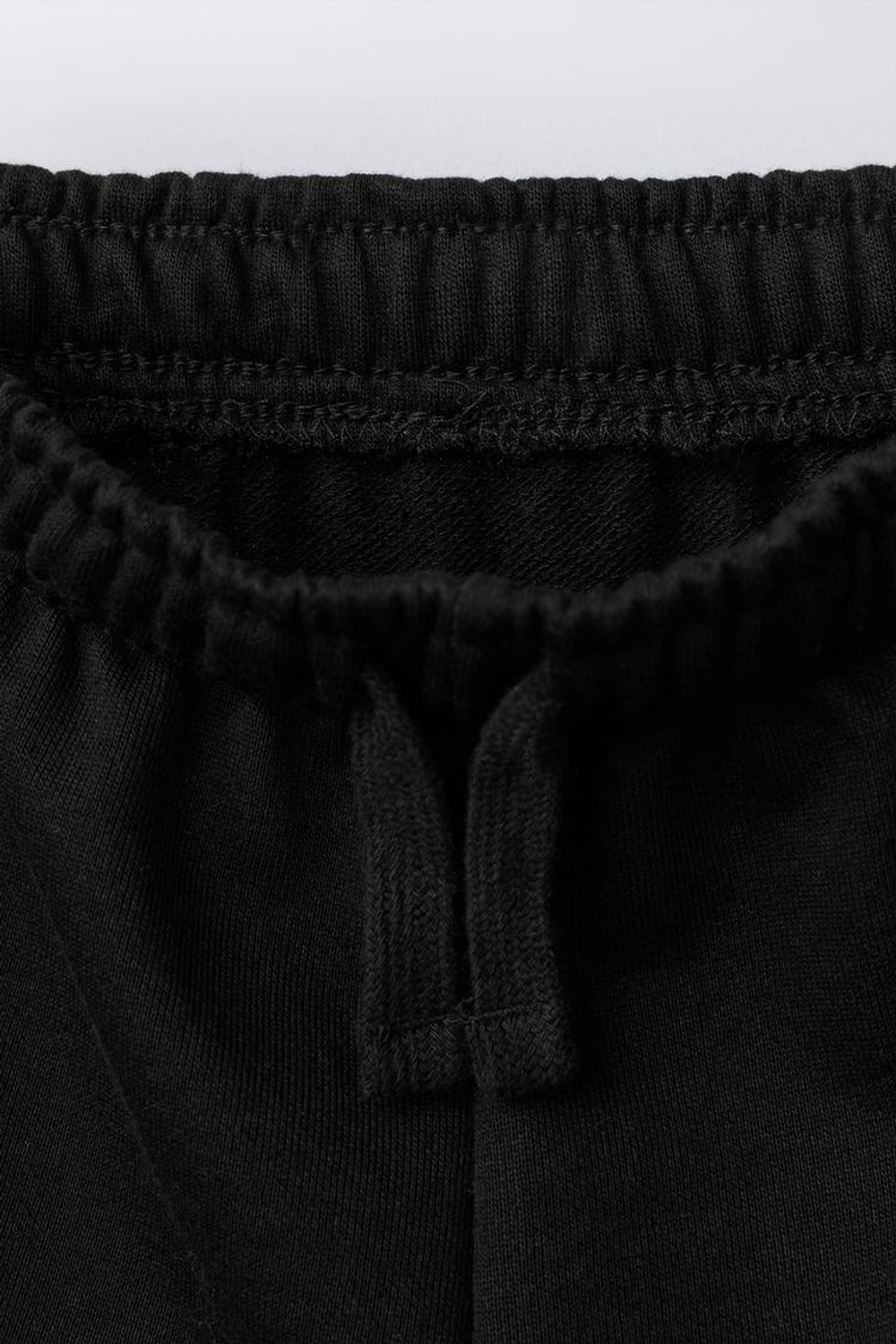 ZARA ОДНОТОННЫЕ ШОРТЫ, ЧЕРНЫЙ