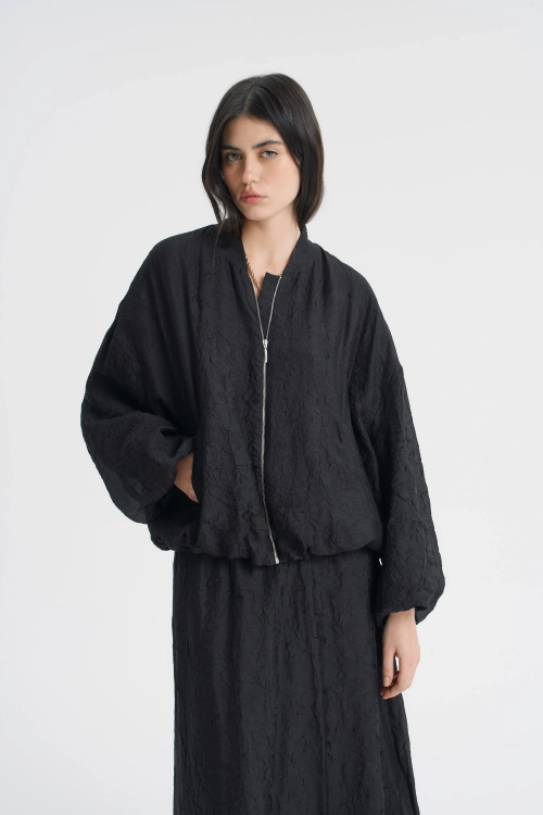 Бомбер из жатой вискозы