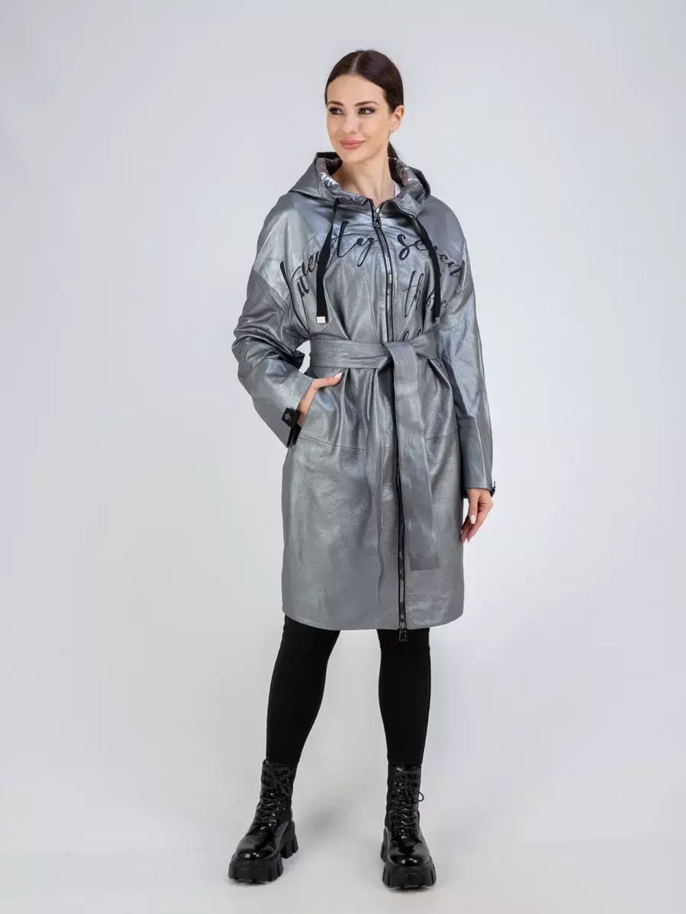 Кожаный плащ на осень с капюшоном