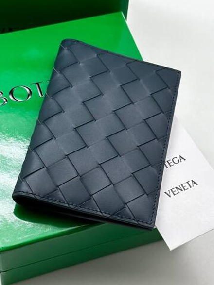 Обложка для паспорта Bottega Veneta