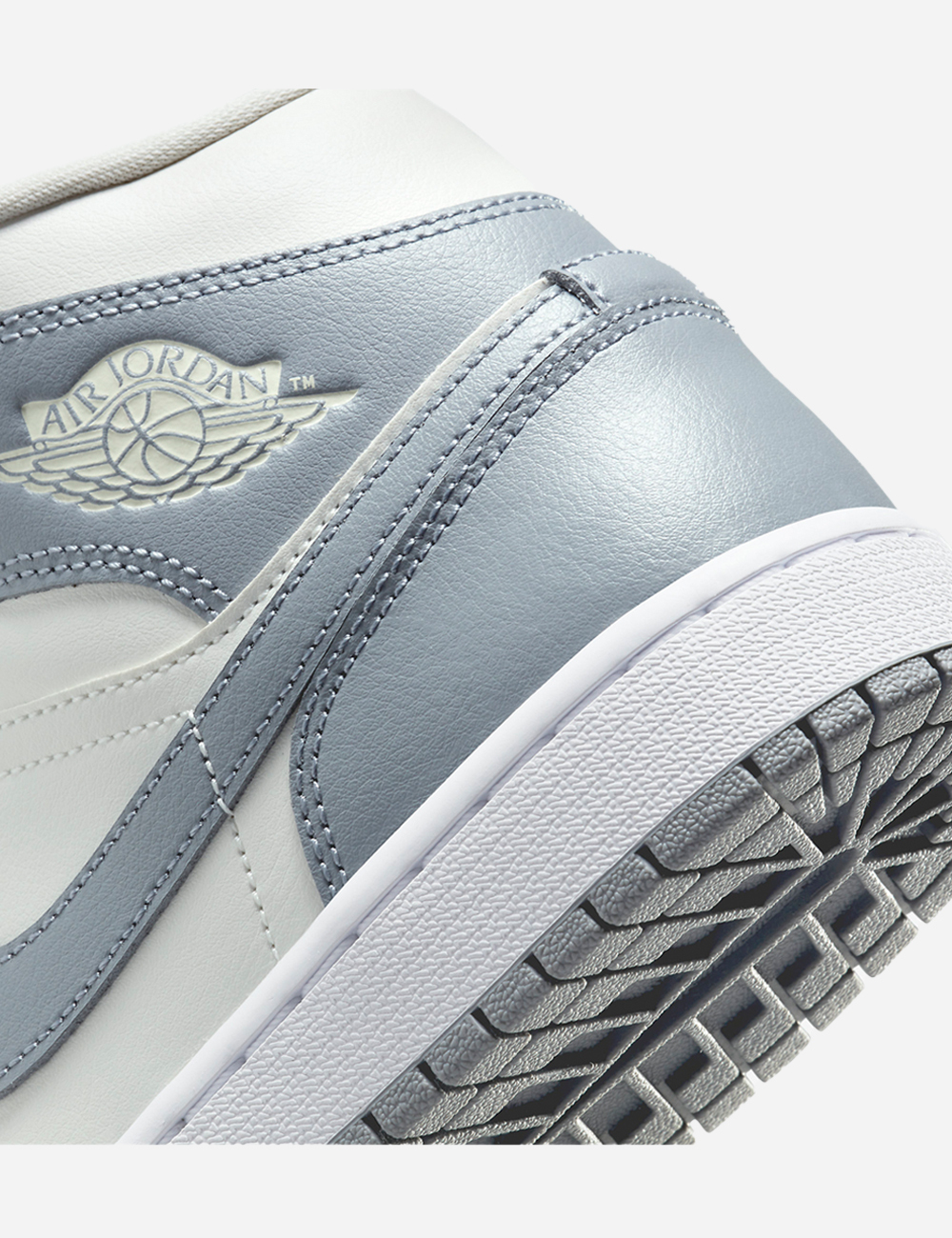 Air Jordan 1 Mid "Stealth"