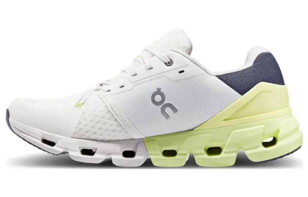 On Cloudflyer Cushioned