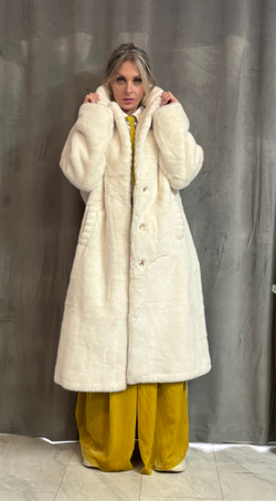 Шуба /белая /классика/ эко мех