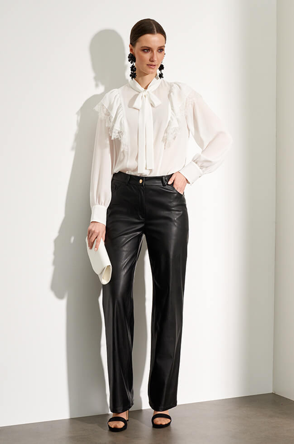 22726 Блузка женская (молочный)