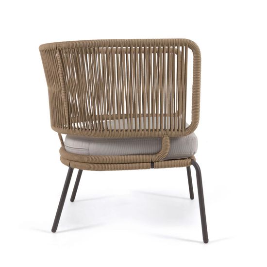 Кресло Nadin из бежевого шнура с ножкой из оцинкованной стали La Forma Испания