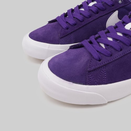 Кеды Nike SB Zoom Blazer Low Pro GT артикул:DC7695-500 - купить в магазине Дайс