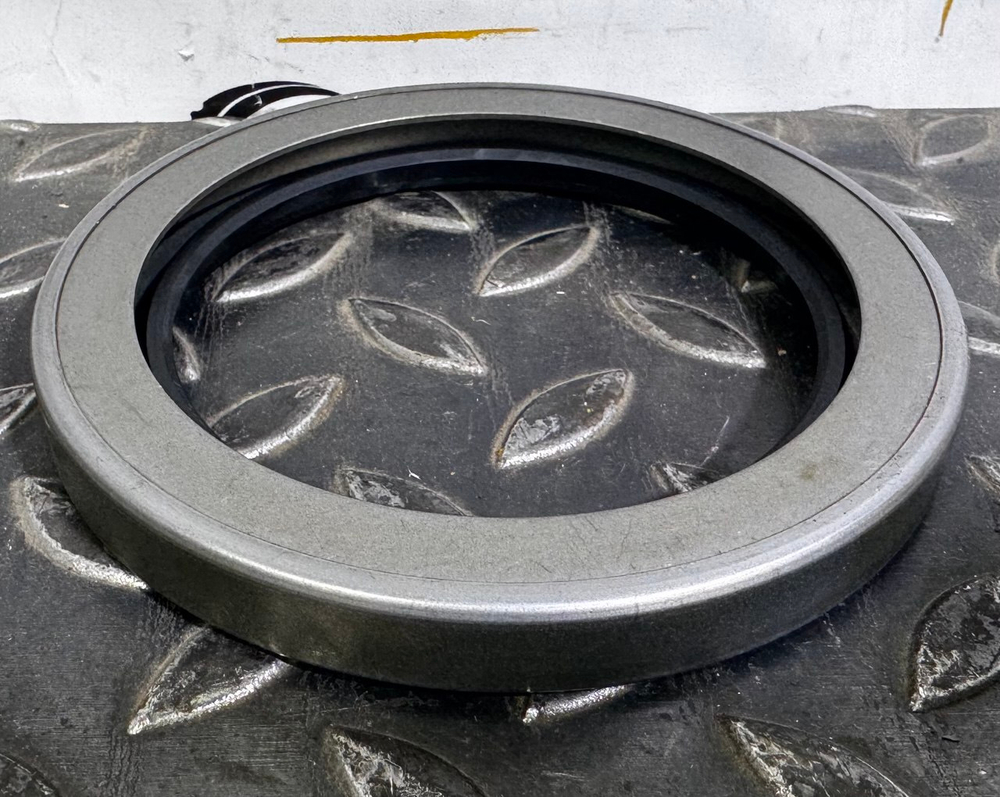 Сальник 958747