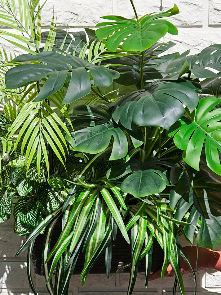Монстера с пальмой 65см в кашпо