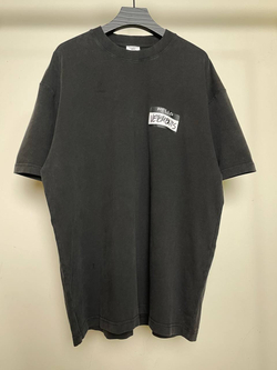 Футболка Vetements