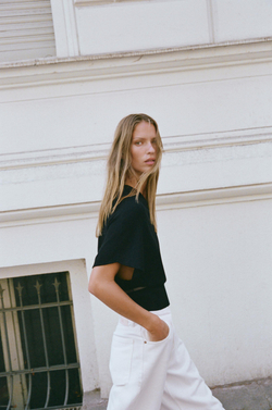 ZARA ТРИКОТАЖНЫЙ ТОП С ПОЯСОМ, ЧЕРНЫЙ