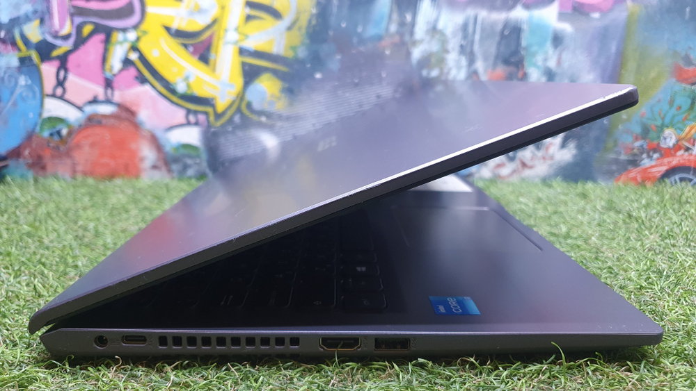 Ноутбук ASUS i3-11/8Gb/FHD