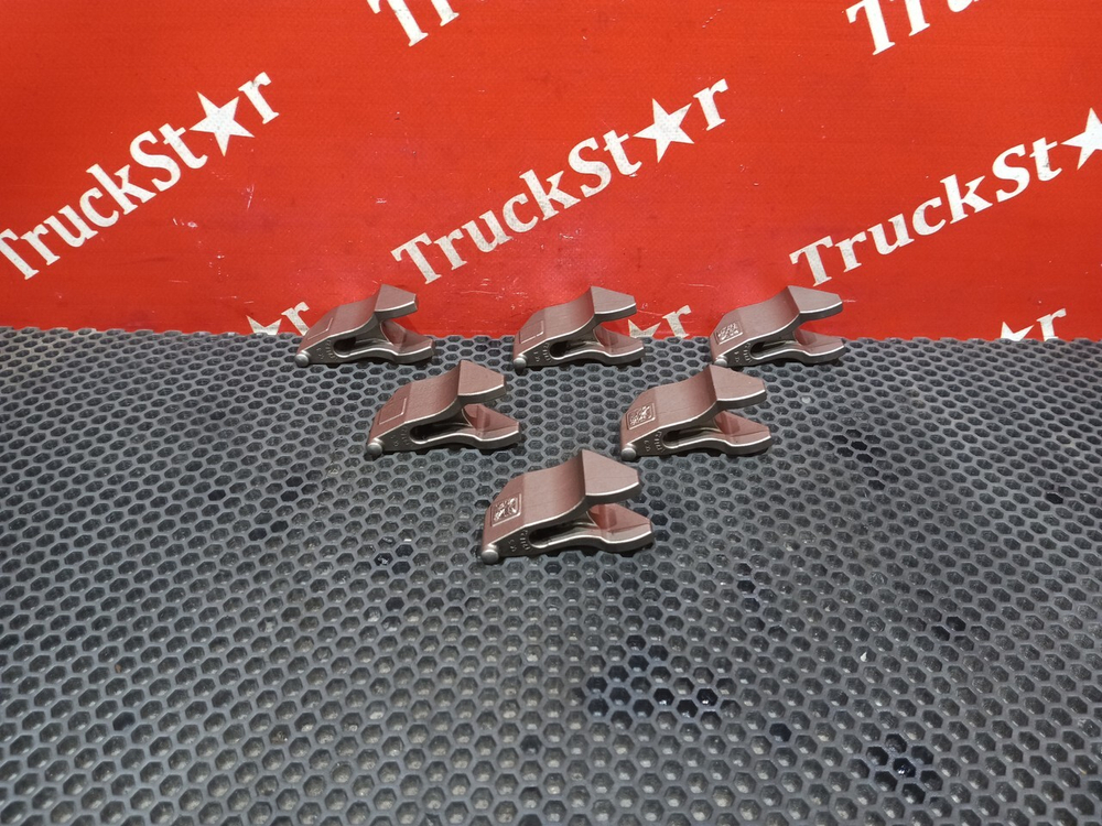 Комплект кронштейнов форсунок двигателя 2018г.