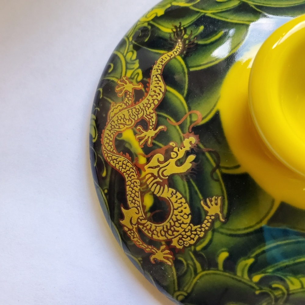 242022.2 Кружка "Дракон Желтый" В ПОДАРОЧНОЙ КОРОБКЕ, фарфор