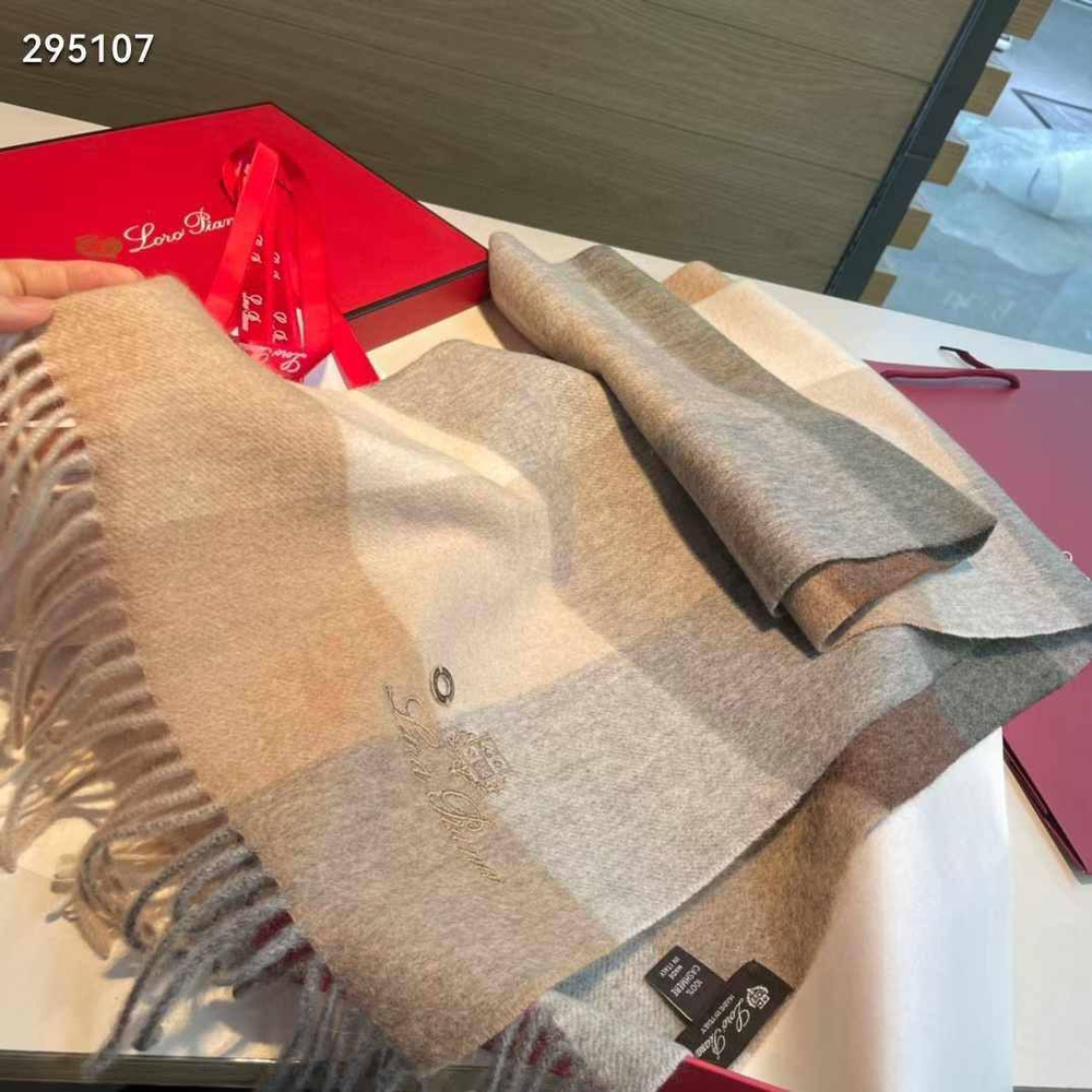 Шарф Loro Piana